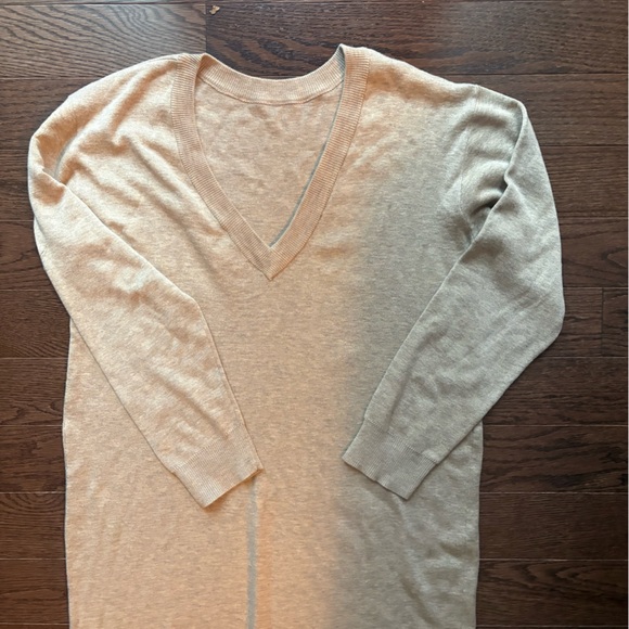 Beige V-Neck Long Sweater Dress PTP 18 beautiful and light sweater Dress - Picture 2 of 5